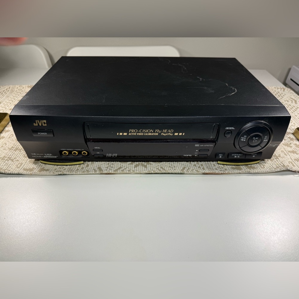 JVC VCR HR-VP672U Active Video Calibration Hi-fi 4 Head .No Remote.Tested.